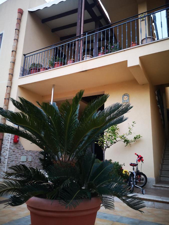 Casa Vacanza Da Samuele 산비토로카포 외부 사진